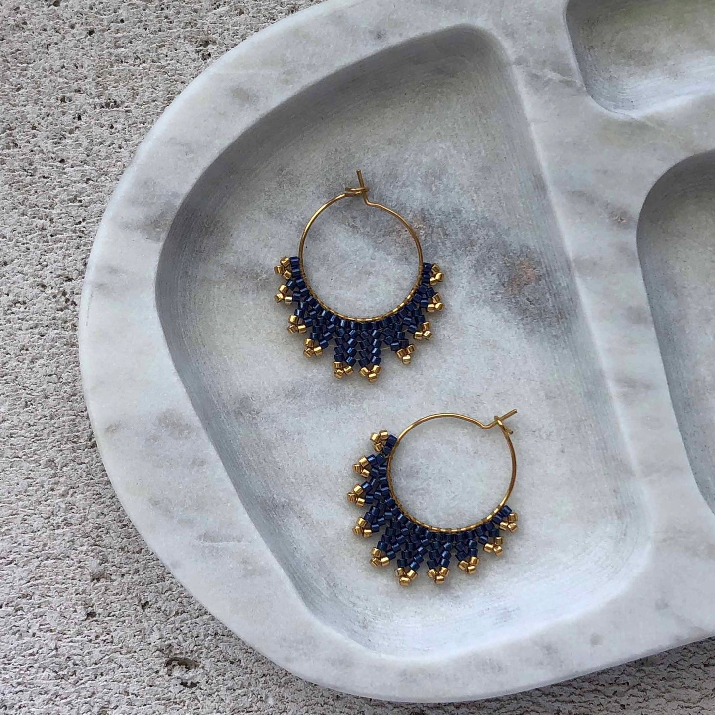 Small Delica Herringbone Hoop Bead Earrings - Midnight Blue/Gold