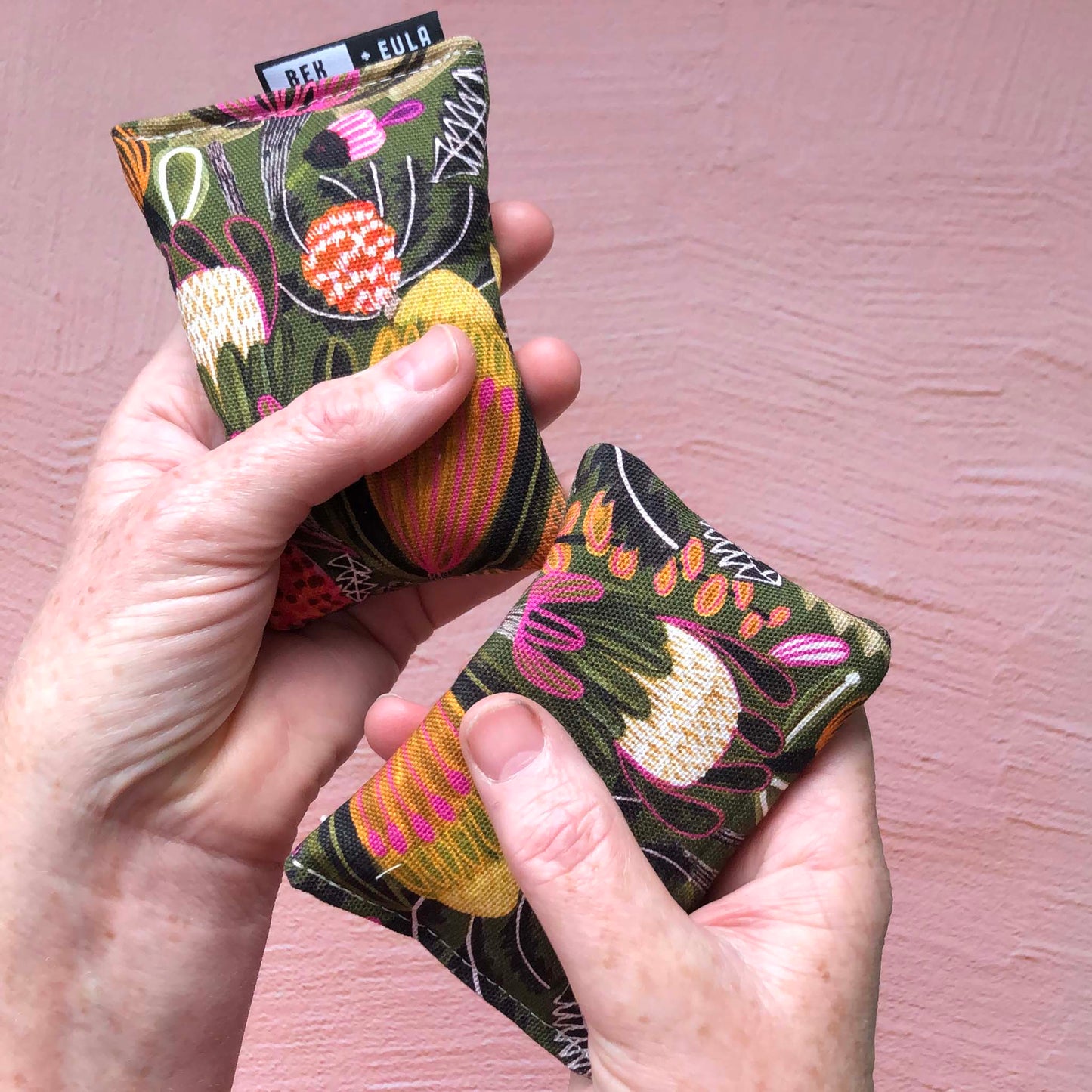 Hand Warmer - Bush Banksia
